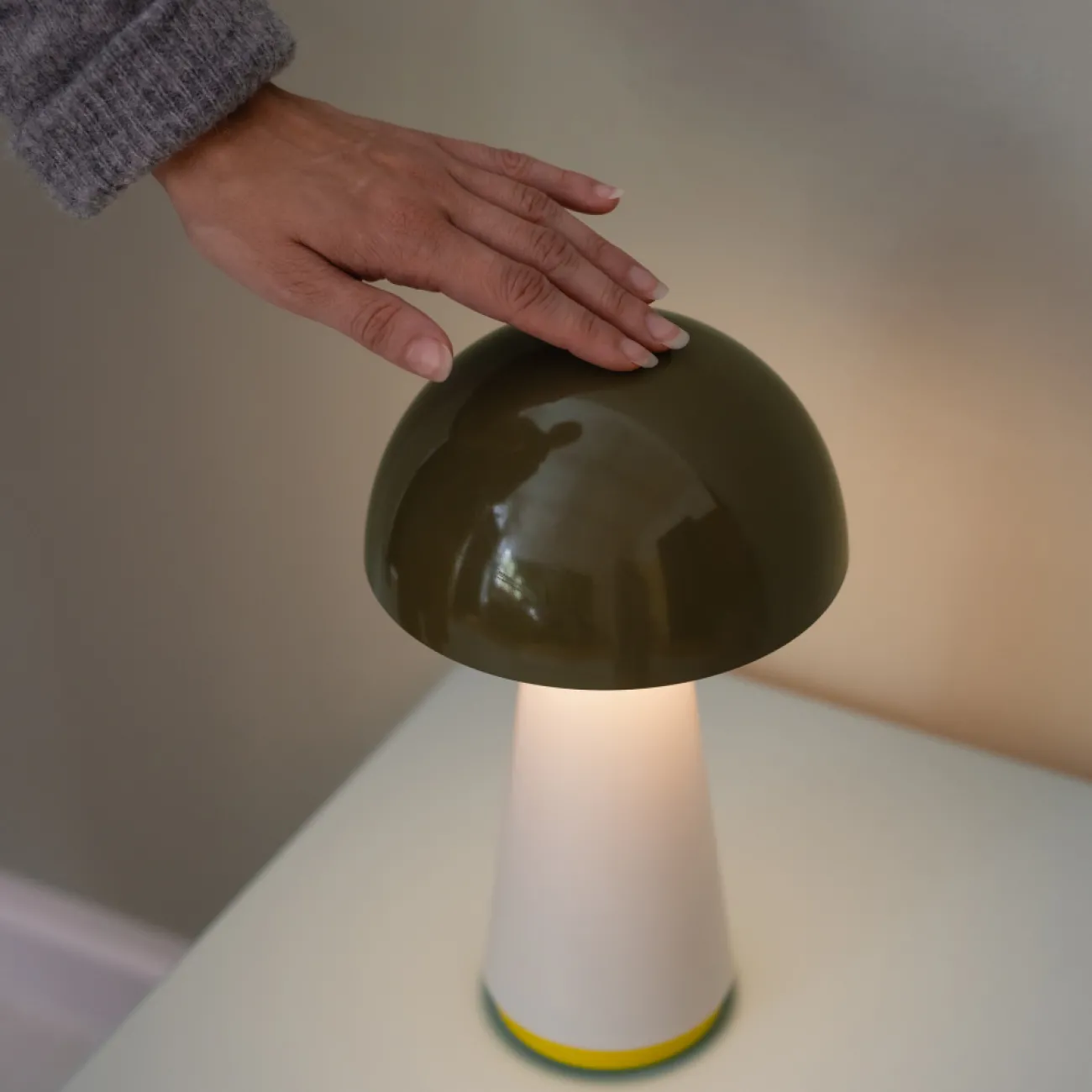 REMEMBER Lampes Champignon | Lampes Nomades (Rechargeables)^Lampe de table H.28 cm - Bob Olive